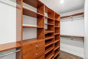 11 Pony Cir, Roslyn Heights, NY 11577 - Photo 37