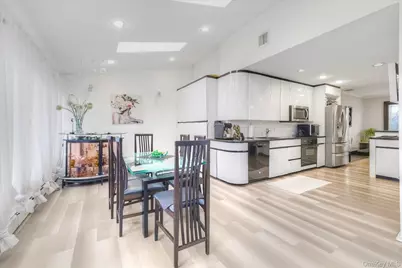 34 Reyam Road, Lynbrook, NY 11563 - Photo 9