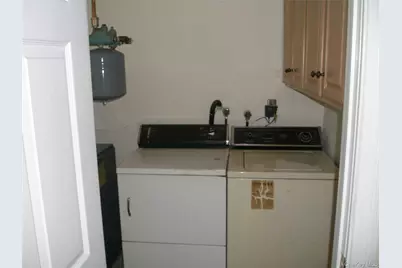 4924 Express Dr South, Ronkonkoma, NY 11779 - Photo 19