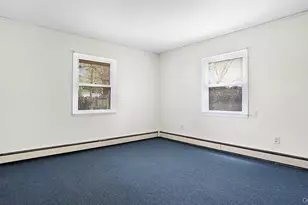26 Carriage Ln, Levittown, NY 11756 - Photo 11