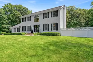 2 Tommys Ln, South Salem, NY 10590 - Photo 3