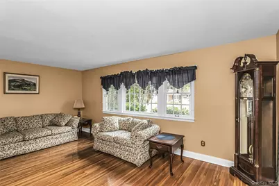 8 Lenmore Drive, Old Bethpage, NY 11804 - Photo 7