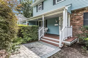 8 Lenmore Dr, Old Bethpage, NY 11804 - Photo 3