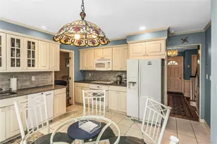 8 Lenmore Dr, Old Bethpage, NY 11804 - Photo 13