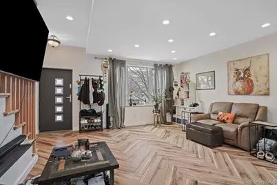 71-61 70th St, Glendale, NY 11385 - Photo 5