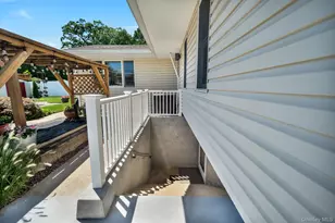 15 Abbey Dr, Commack, NY 11725 - Photo 19