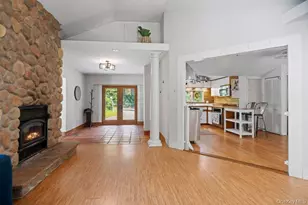 64 Sally Ln, Ridge, NY 11961 - Photo 3