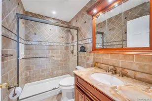 26 Ballad Ln, Hicksville, NY 11801 - Photo 19