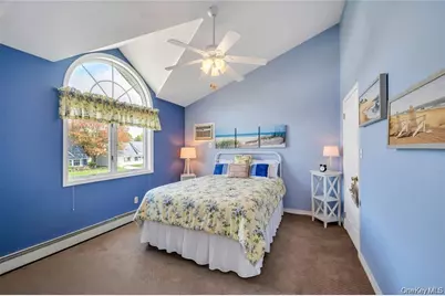 26 Ballad Lane, Hicksville, NY 11801 - Photo 13