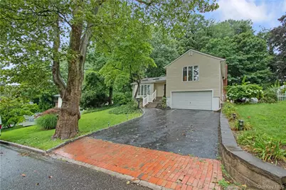 10 Sycamore Road, Glen Cove, NY 11540 - Photo 1