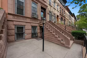 393 Park Pl, Brooklyn, NY 11238 - Photo 3