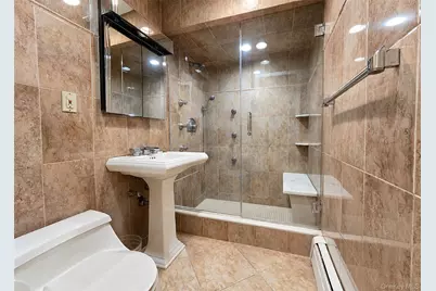94 Newton Boulevard, Ronkonkoma, NY 11779 - Photo 17