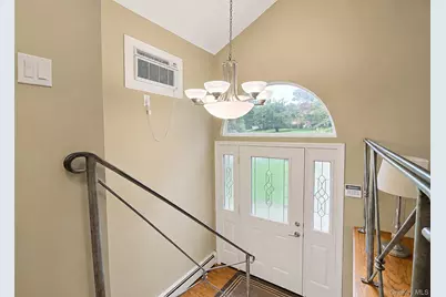 94 Newton Boulevard, Ronkonkoma, NY 11779 - Photo 3