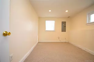 3039 Clubhouse Rd, Merrick, NY 11566 - Photo 23