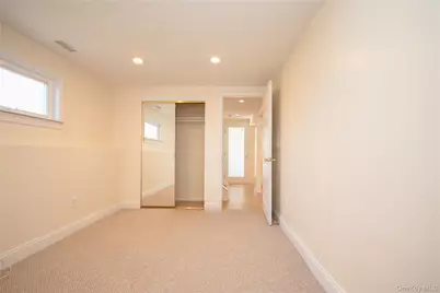 3039 Clubhouse Road, Merrick, NY 11566 - Photo 21