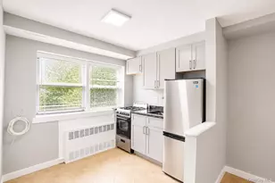470 E Broadway, Long Beach, NY 11561 - Photo 9