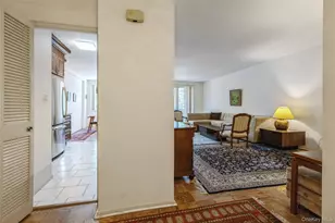 1 Kensington Gate, Great Neck, NY 11021 - Photo 13