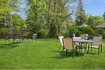 1 Kensington Gate #211, Great Neck, NY 11021 - Photo 15