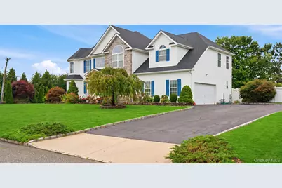 2 Sherwood Drive, Shoreham, NY 11786 - Photo 3