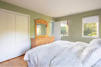 33 Hilltop Road, Southampton, NY 11968 - Photo 13