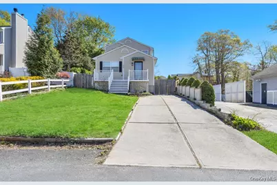 43 Comus Road, Rocky Point, NY 11778 - Photo 3