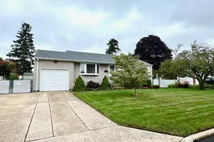 23 Franklin St, Islip, NY 11751 - Photo 3