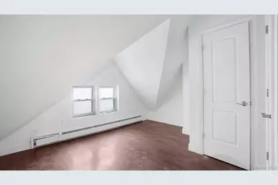 1823 Anthony Avenue, Bronx, NY 10457 - Photo 17