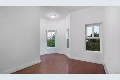 1823 Anthony Avenue, Bronx, NY 10457 - Photo 9