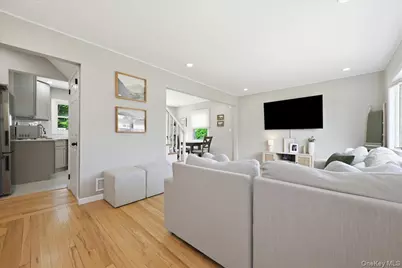 4064 Robert Place, Seaford, NY 11783 - Photo 5