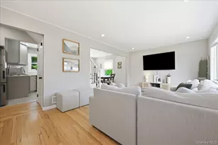 4064 Robert Pl, Seaford, NY 11783 - Photo 5
