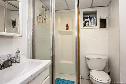 7333 71st Place, Glendale, NY 11385 - Photo 21
