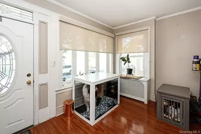 7333 71st Place, Glendale, NY 11385 - Photo 3