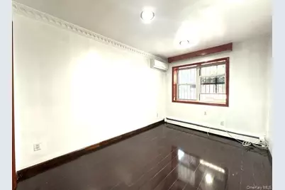 14437 Melbourne Avenue, Flushing, NY 11367 - Photo 7