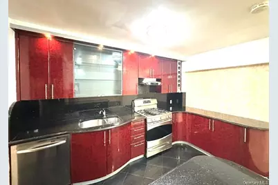 14437 Melbourne Avenue, Flushing, NY 11367 - Photo 5