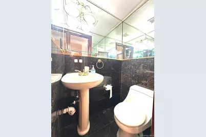 14437 Melbourne Avenue, Flushing, NY 11367 - Photo 9
