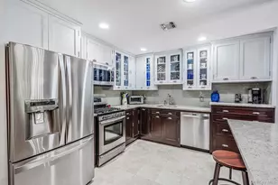 318 Erik Dr, East Setauket, NY 11733 - Photo 15