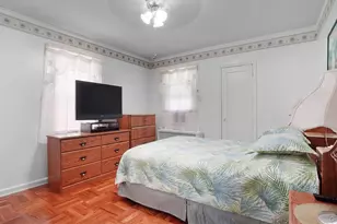 83-50 257th St, Floral Park, NY 11004 - Photo 11