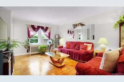 83-50 257th Street, Floral Park, NY 11004 - Photo 5