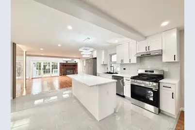20 Baylis Place, Syosset, NY 11791 - Photo 7