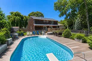 5 Leon Ct, Centereach, NY 11720 - Photo 3