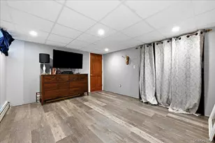 2891 Montgomery St, Wantagh, NY 11793 - Photo 23