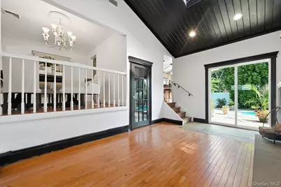 2891 Montgomery Street, Wantagh, NY 11793 - Photo 5