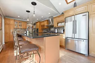 2891 Montgomery St, Wantagh, NY 11793 - Photo 9