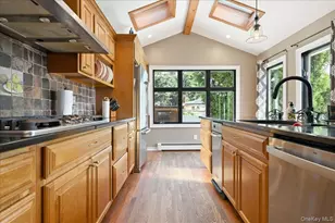 2891 Montgomery St, Wantagh, NY 11793 - Photo 11