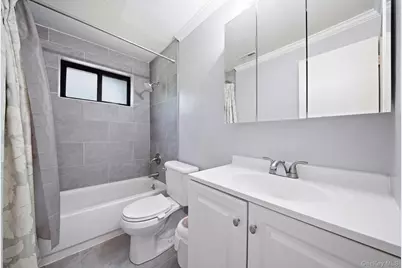3 Newbrook Lane #3, Bay Shore, NY 11706 - Photo 3