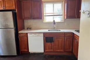186-04 140th Ave, Springfield Gardens, NY 11413 - Photo 3
