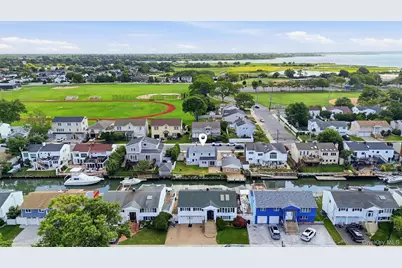 3746 Carrel Boulevard, Oceanside, NY 11572 - Photo 25