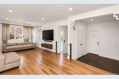 24 Lewis Lane, Port Washington, NY 11050 - Photo 13
