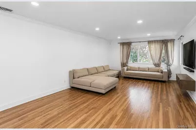 24 Lewis Lane, Port Washington, NY 11050 - Photo 11