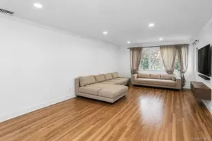 24 Lewis Ln, Port Washington, NY 11050 - Photo 11